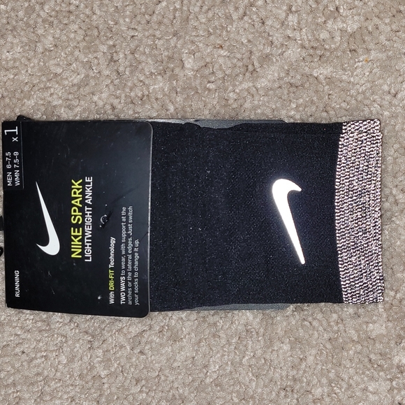 Nike Spark Lightweight Ankle Running Socks. - Picture 1 of 3